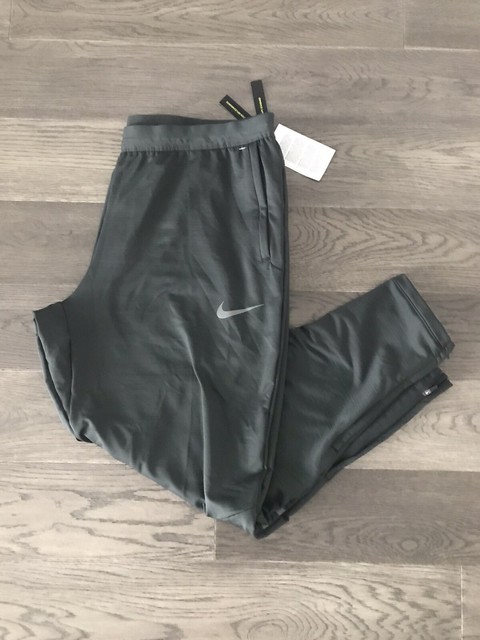 fitted running pants