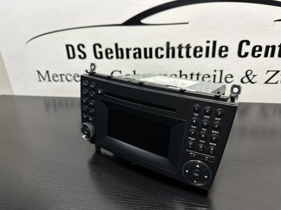 Mercedes G-Kl. W463 W203 CLC Audio 20 Radio mit 6-Fach CD Wechsler A2038703394 - Bild 2 von 4