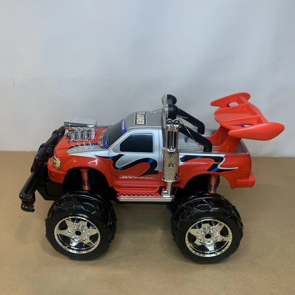 Vintage Radio Shack Flasher RC Monster Truck 60-4250 - Image 4 of 4