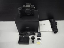 FUJIFILM X-H1 Mirrorless Camera