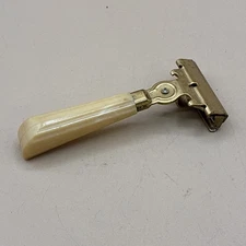 Vintage Eversharp Schick Deluxe Injector Safety Razor