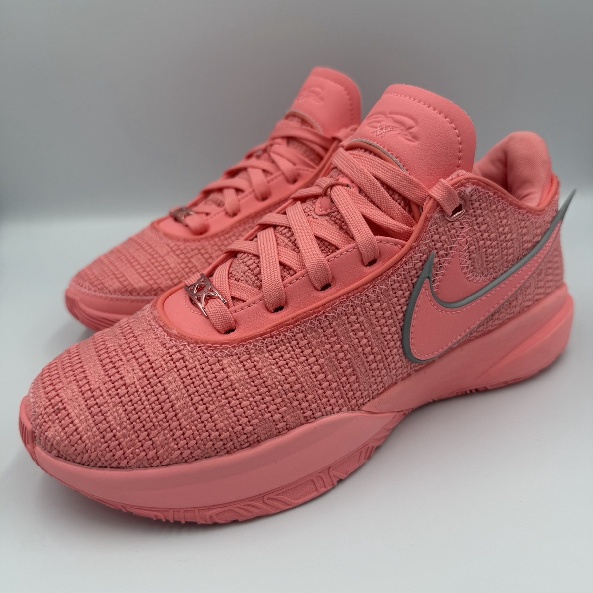 Size M7 / W8.5 Nike LeBron 20 XX Pink Diamond DJ5423-600 