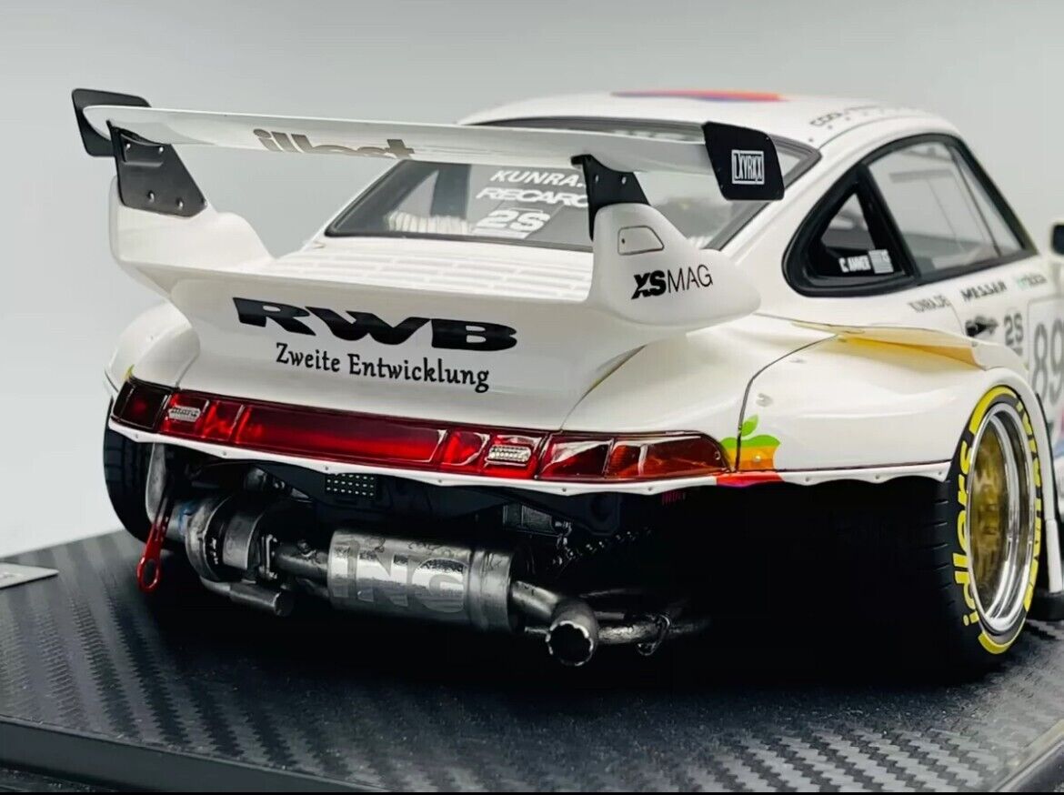 RARE* Ignition Model 1/18 RWB 993 White Porsche 911 Apple RARE* Ignition Model 1/18 RWB 993 White Porsche 911 Apple
