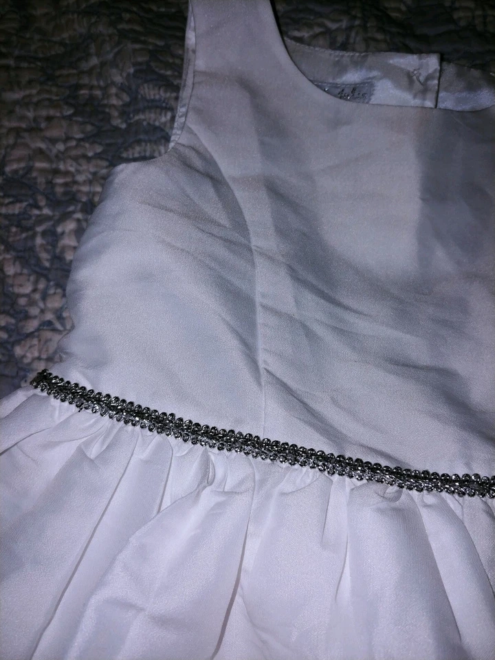 Pippa & Julie Girls talla 6 vestidos de fiesta blancos. Hermoso Foto 2 de 4