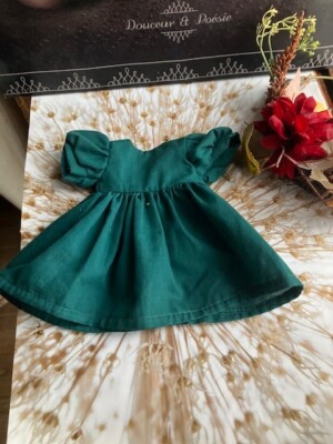 Patron De Couture MODES & TRAVAUX Pour Poupée Émilie - Robe à Volant, Septembre 2012, Occasion Vintage