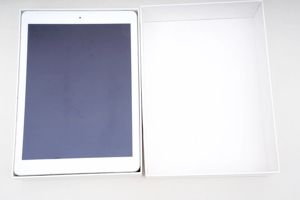 iPAD Air Model A1475, Silbergrau, 128 GB, Wi-Fi + Cellular - Bild 4 von 4