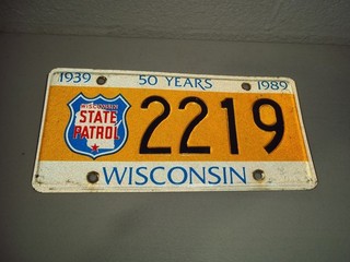 1989 WISCONSIN STATE PATROL POLICE 50 YEARS LICENSE PLATE