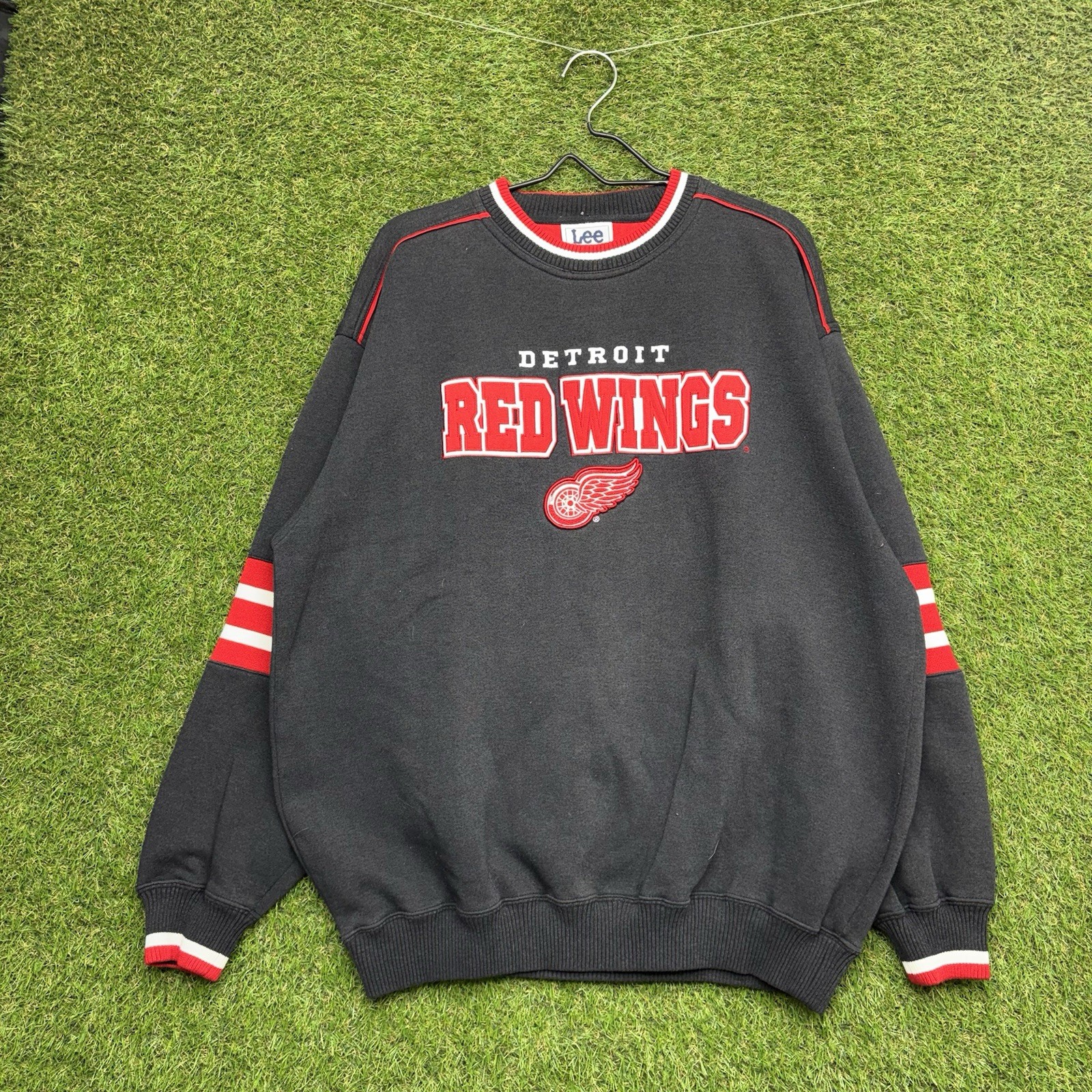 Vintage Detroit Red Wings Sweatshirt Mens XL Embroidered Lee Sport 90s Crew
