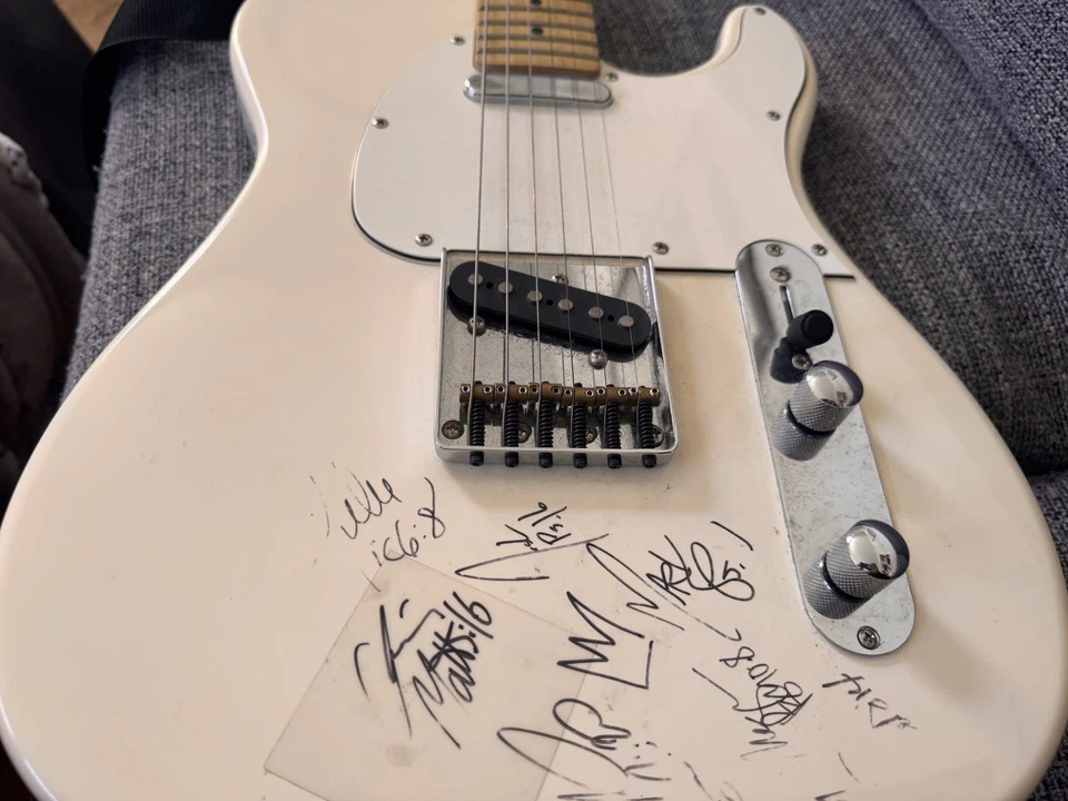 G&L Tribute ASAT Classic Electric Guitar ( Used And Signed By Casting Crowns) - Image 2 of 4