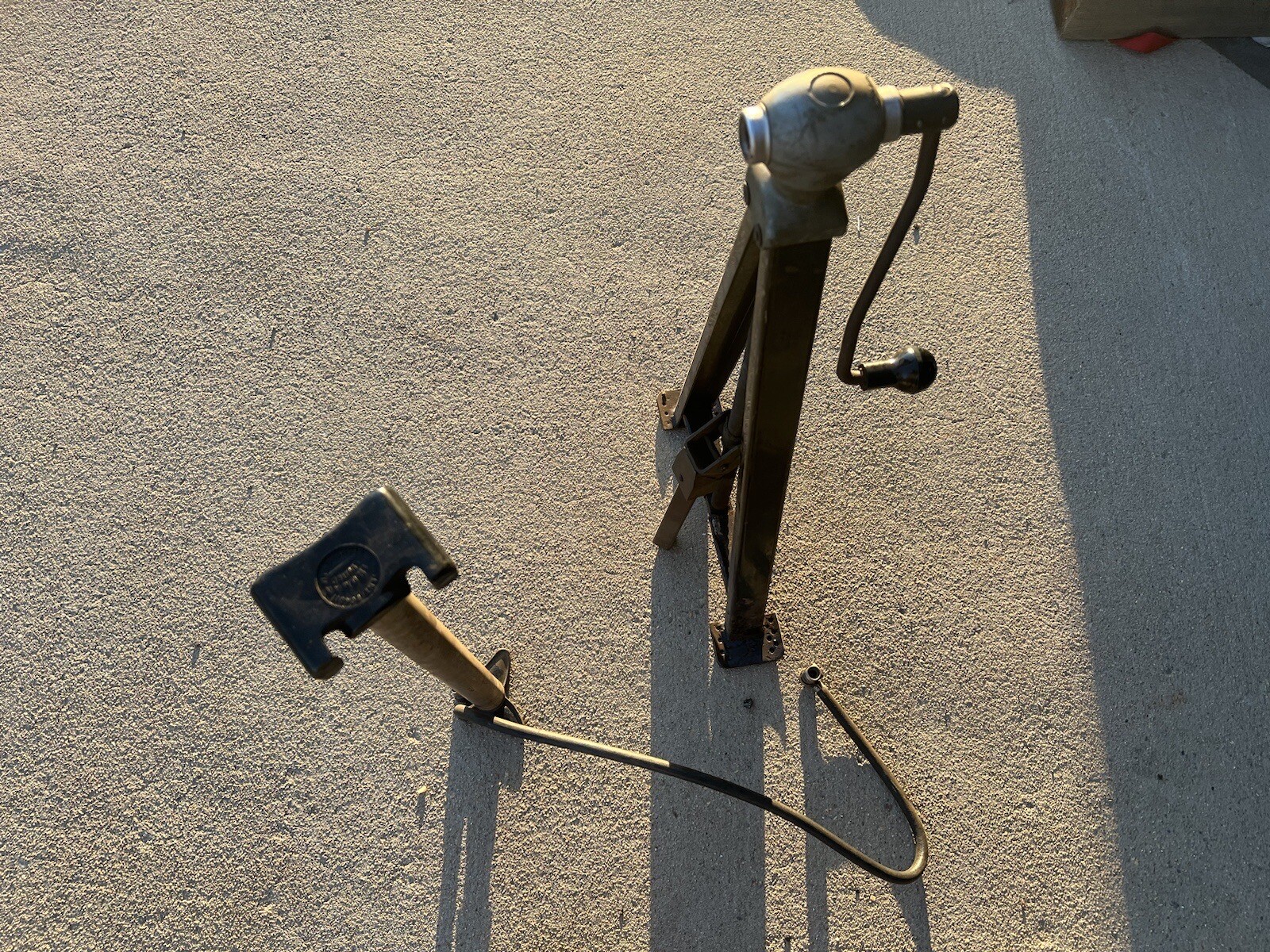 Rolls Royce Silver Cloud or Shadow Bentley S T Jack OEM Kingsman Air Pump