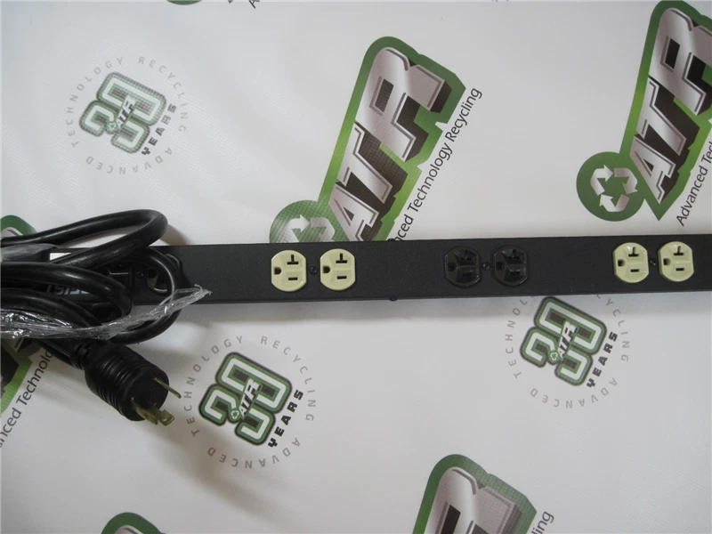 Geist Manufacturing VRTDCN200-10310TL 30A Power Strip with 20 Outlets - Image 4 of 4