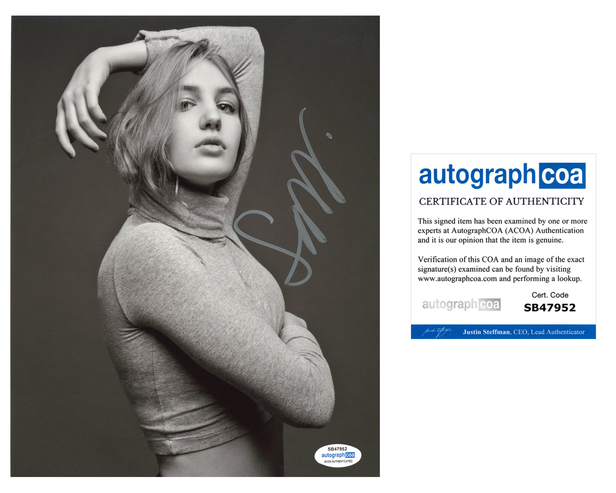 Sophie Nelisse Yellowjackets Autographed Signed 8x10 Photo ACOA | eBay