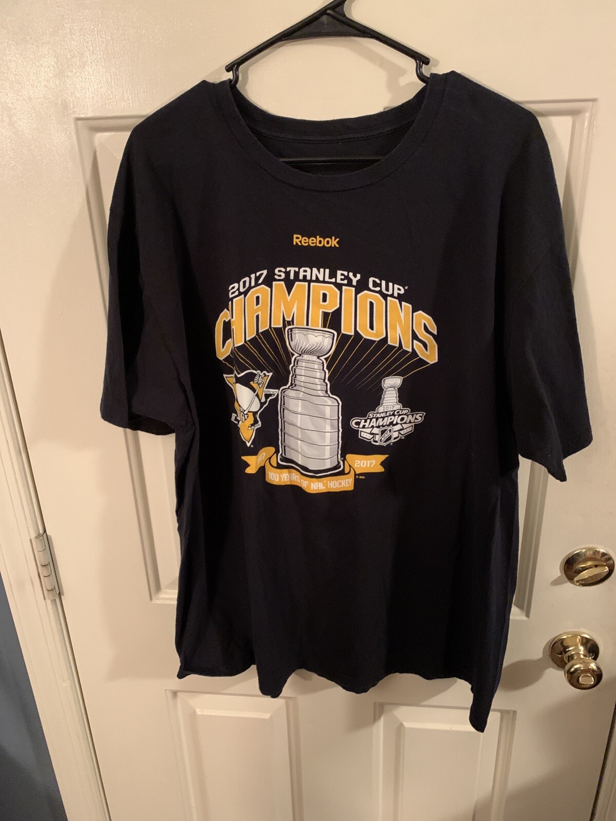 pittsburgh penguins 2017 stanley cup champions T Shirt XL