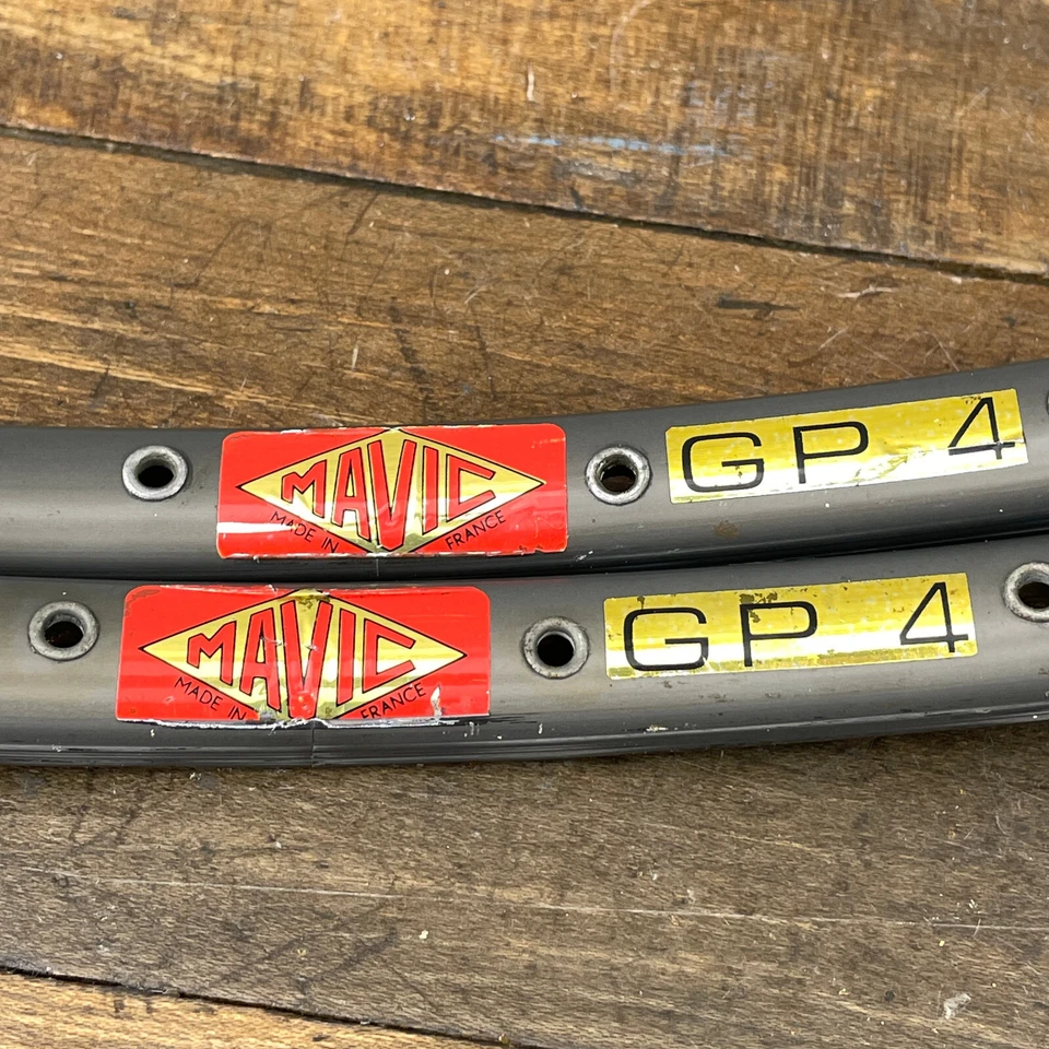 Lote 2 llantas tubulares vintage Mavic GP4 36 aros coser negras Eroica 700c Foto 2 de 4