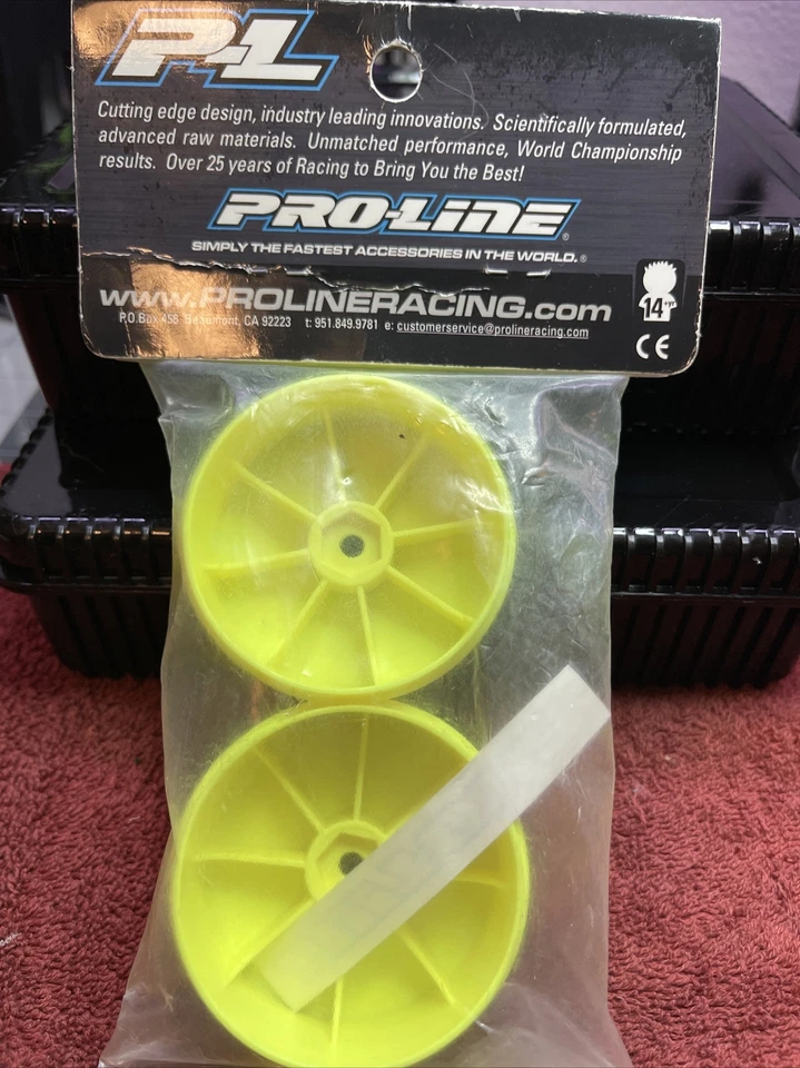 Proline Velocity VTR 2.4 2wd Hex Front Yellow Wheels RB6 RC10B4.2 RB5 12mm Hex - Image 2 of 3