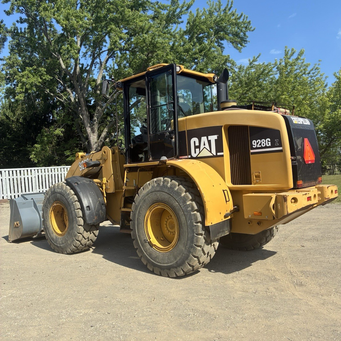 CAT Caterpillar 928GZ Wheel Loader 5200 hours, forks and bucket,coupler