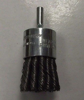 DeWALT DW49055 1'' x 1/4'' XP .020 Carbon Knot Wire End Brush USA