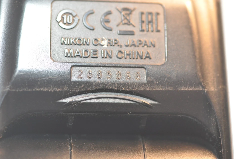 Nikon SB-700 Speedlight I D-TTL Flash NOT WORKING parts repair NO RETURN - Image 3 of 4