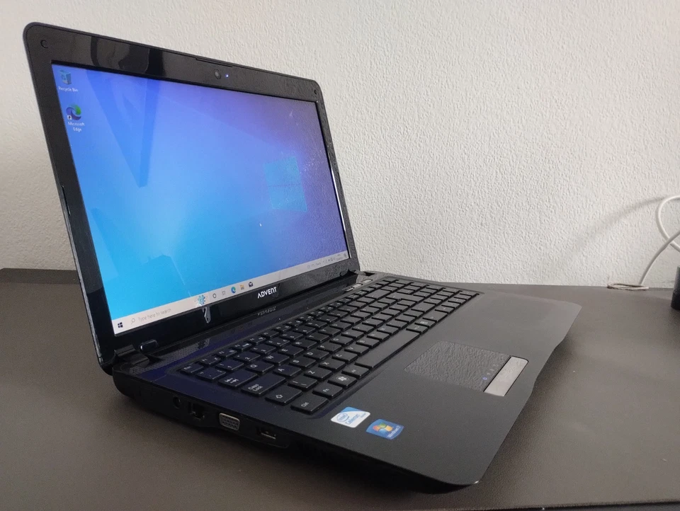 Advent Modena Intel Celeron 1.90 GHz, 320 GB HDD 2GB RAM read description  - Image 2 of 4