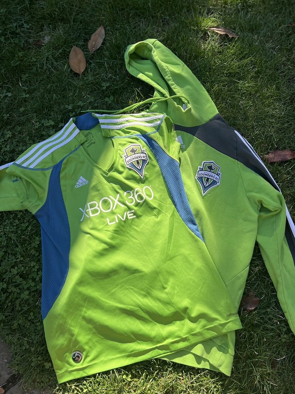 2009 Seattle Sounders FC adidas Jersey + Hoodie- Womens M/L Inaugural Season