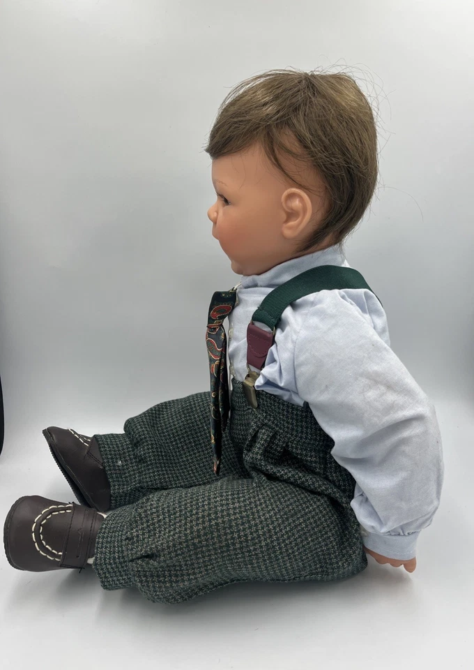 Junior Executive • Artist Studio Collection by Lee Middleton • New With Tags - Image 3 of 4