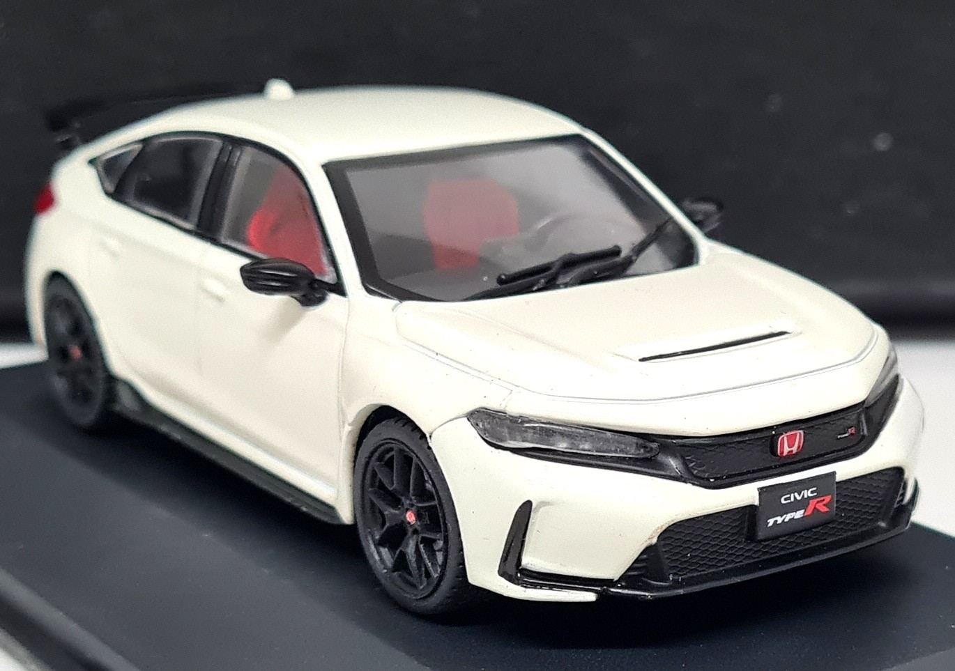 Solido 1/43 Honda Civic Type-R FL5 Championship White Diecast Model Car