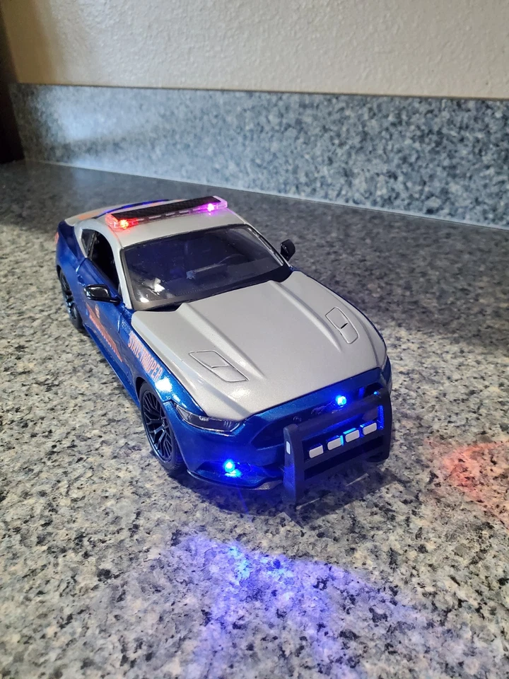 Georgia State Trooper Ford Mustang w/ All Flashing Lights - Image 2 of 4