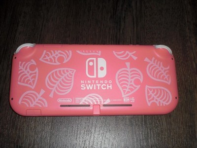 Nintendo Switch Lite Animal Crossing Isabelles Aloha Edition