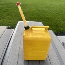 Midwest 5 Gallon Plastic Vented Diesel Gas Can w/ Nozzle Spout Cap Model 8500