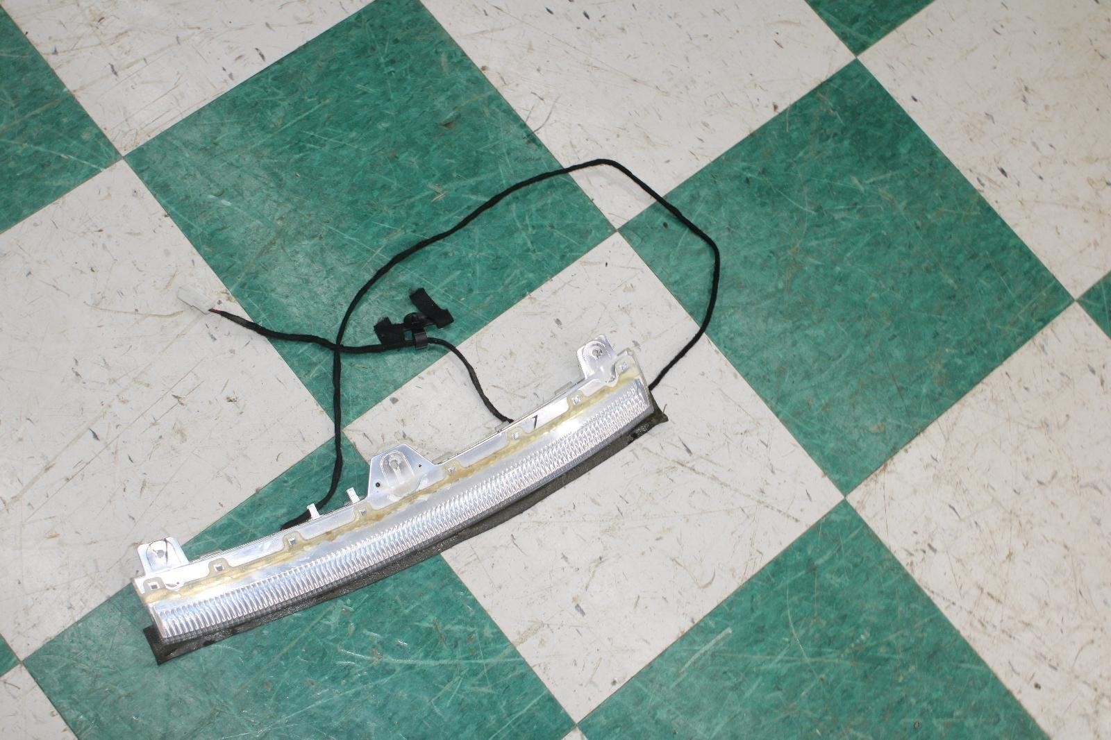 14-19 MASERATI GHIBLI Rear End Center MIddle 3rd Brake Light Unit Factory OEM OE