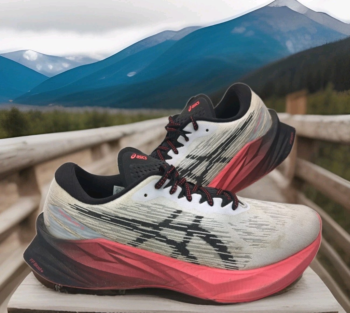 ASICS Novablast 3 White Black Red Lightweight Running