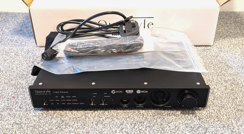 Questyle CMA Fifthteen Headphone Amplifier / DAC / Preamplifier