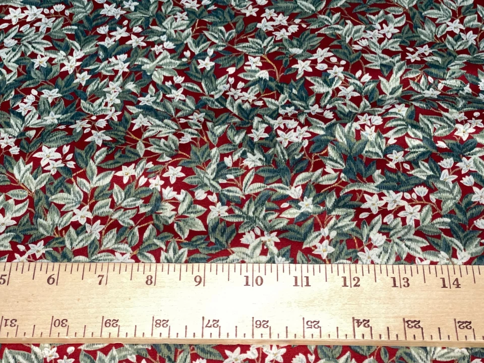 Tela de algodón con estampado de flores y hojas pequeñas "Selva Negra" de Moda de 7/8 yardas 33 X 44 Foto 3 de 4