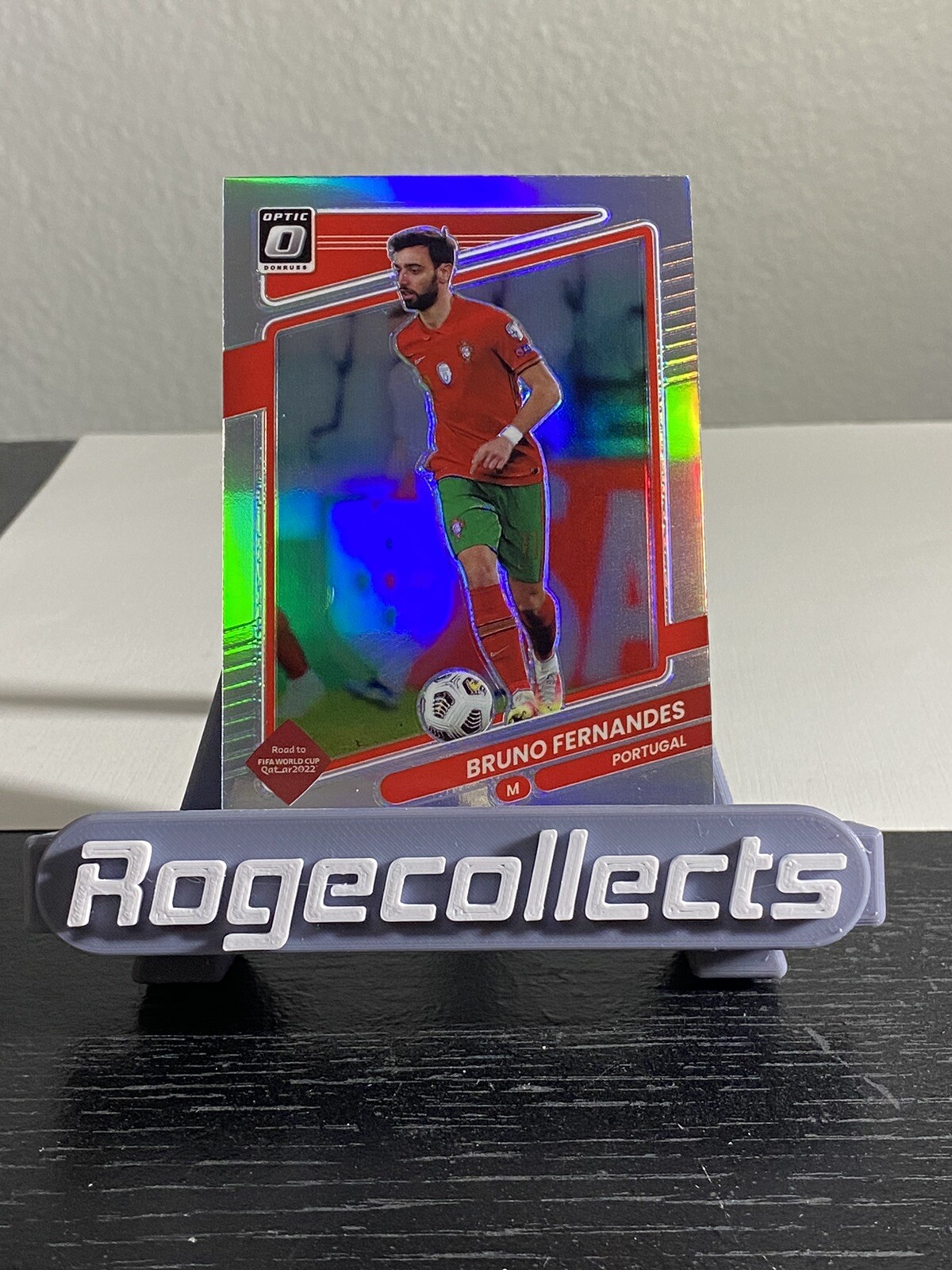 2021-22 DONRUSS ROAD TO QATAR BRUNO FERNANDES OPTIC HOLO SILVER PORTUGAL