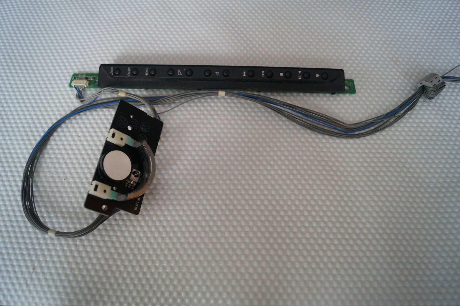 IR SENSOR EBR44342401 & CONTROL BUTTONS BOARDS FOR 32"" LG 32LG4000 LCD TV