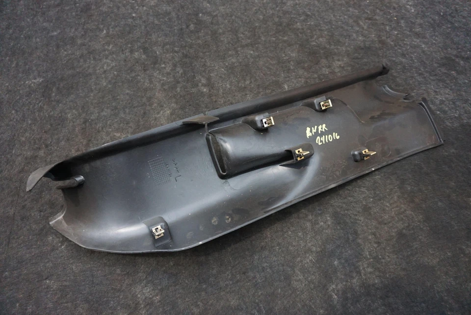 Set Left Right Interior B Pillar Trim Panel Black 15116076 Chevrolet SSR 2003-06 - Image 4 of 4