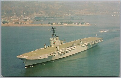 HMAS Sydney P214 Navy Ship Postcard W227
