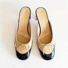 Chanel Beige Black Patent Leather Cap-Toe Bow Mules EU 36.5 Early 2000s
