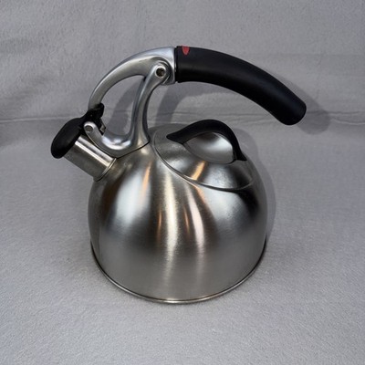 OXO Uplift Tea Kettle 18/8 Stainless Steel 2 qt/1.9L Good Grips Uplift Stovetop