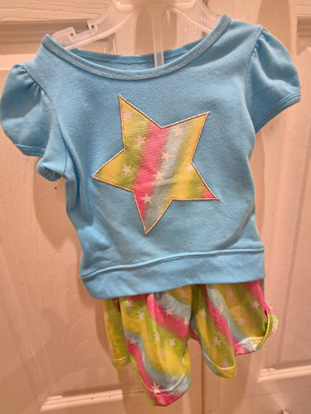2 piece pajama set for young girls from the clothing brand Dots & Dreams 24M New