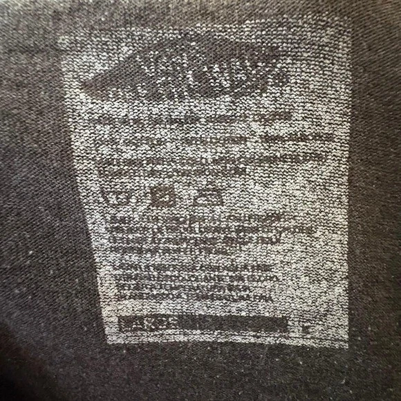 Vans Off The Wall Vintage Y2K Gray Winged Shield Sword Graphic T-Shirt Men's - Image 3 of 3