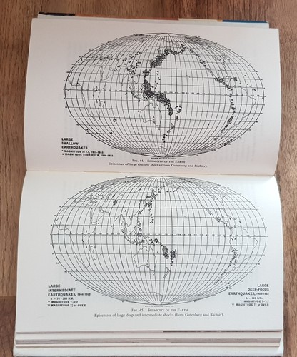 EARTHQUAKES by G A Eiby Revised Edition 1967 hbdj - Picture 4 of 4