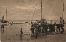 CPA AK Berck-Plage - Boat on the Shore - A Maree Basse SHIPS (1206851)