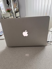 MacBook Air 13" (2013) – i5, 4GB RAM, 128GB SSD – OVP + Ladegerät 