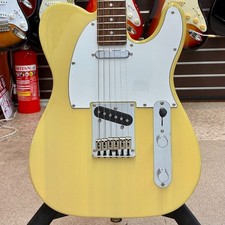 Squier Standard Telecaster Used 2016 Poplar body Laurel fingerboard w/Soft case