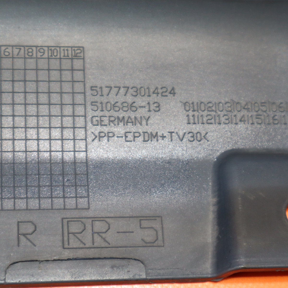 Rolls-Royce Wraith 2014-2018 RIGHT Rocker molding P/N 51777301424