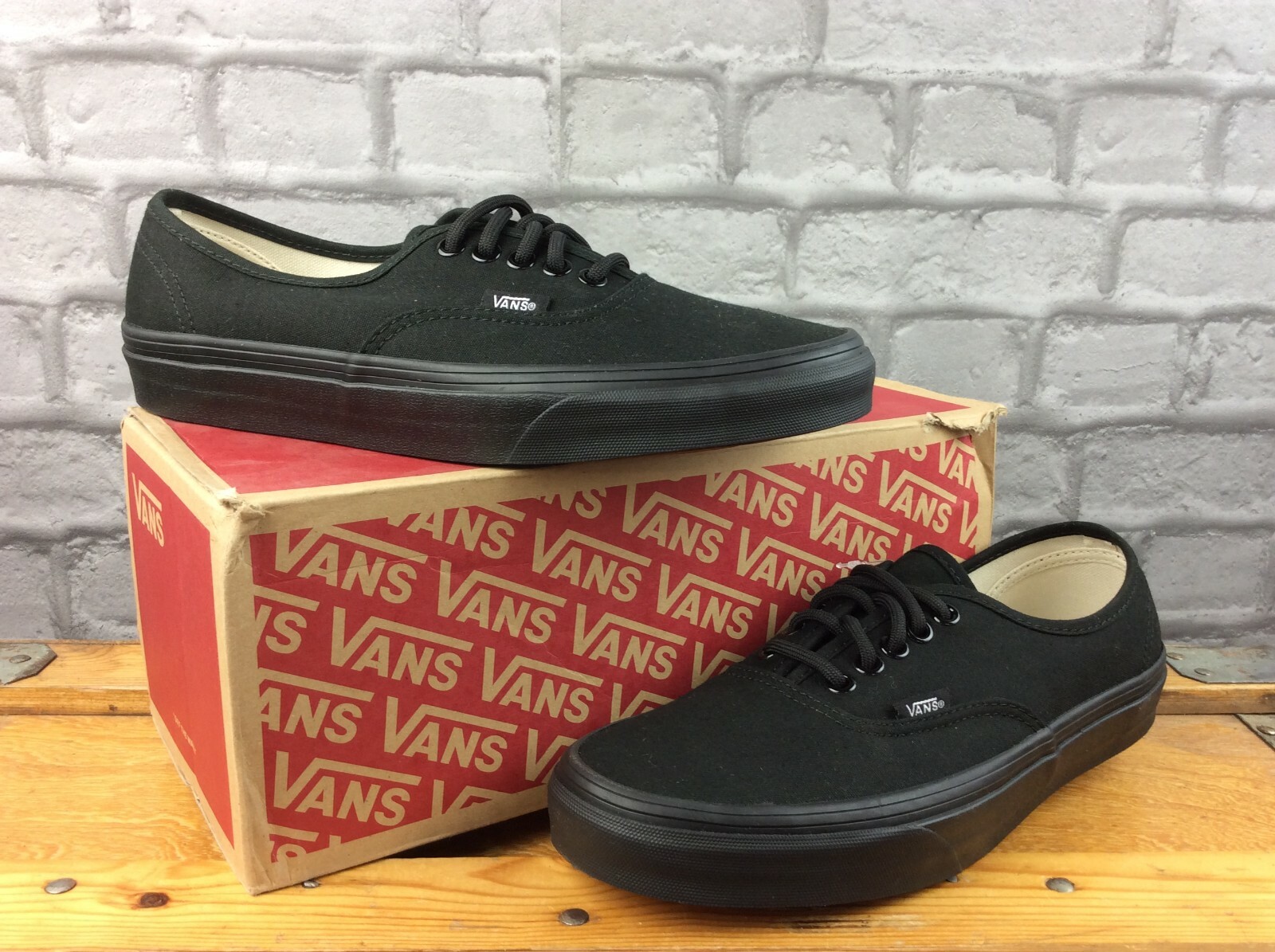 CANVAS TRAINERS TRIPLE BLACK 