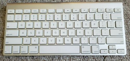 Apple Magic A1314 Wireless Keyboard - Silver - FOR PARTS ONLY, NOT 