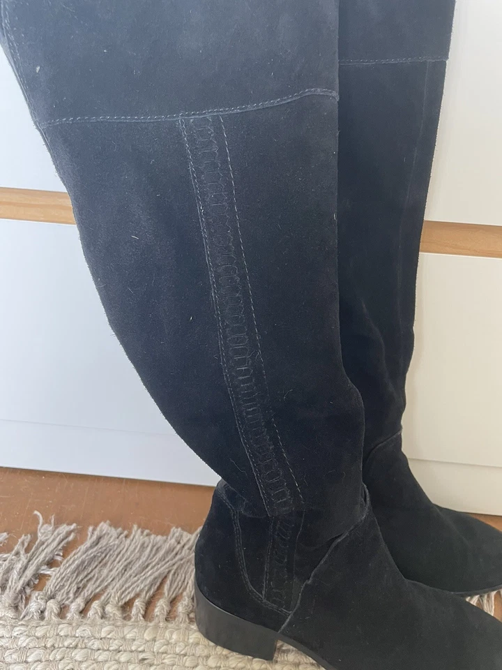 Women’s Vince Camuto Boots Size 7 M Black Tall Over the Knee Kochelda Suede - Image 3 of 4