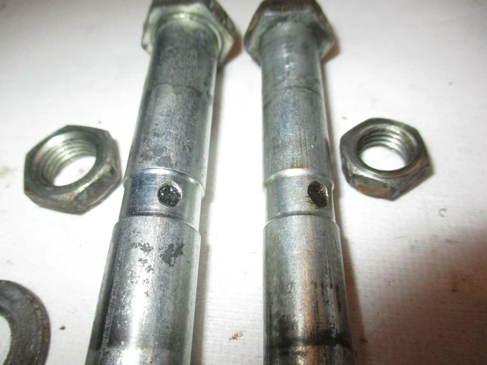 Amortiguador trasero superior e inferior pernos basculante 90109-12646-00 1982 Yamaha YZ490 YZ Foto 3 de 4